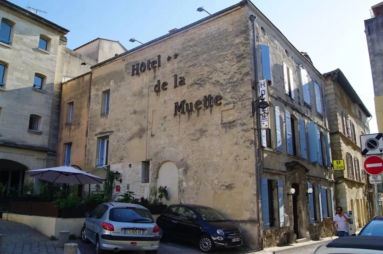 ***  Hotel La Muette Arlés Francia