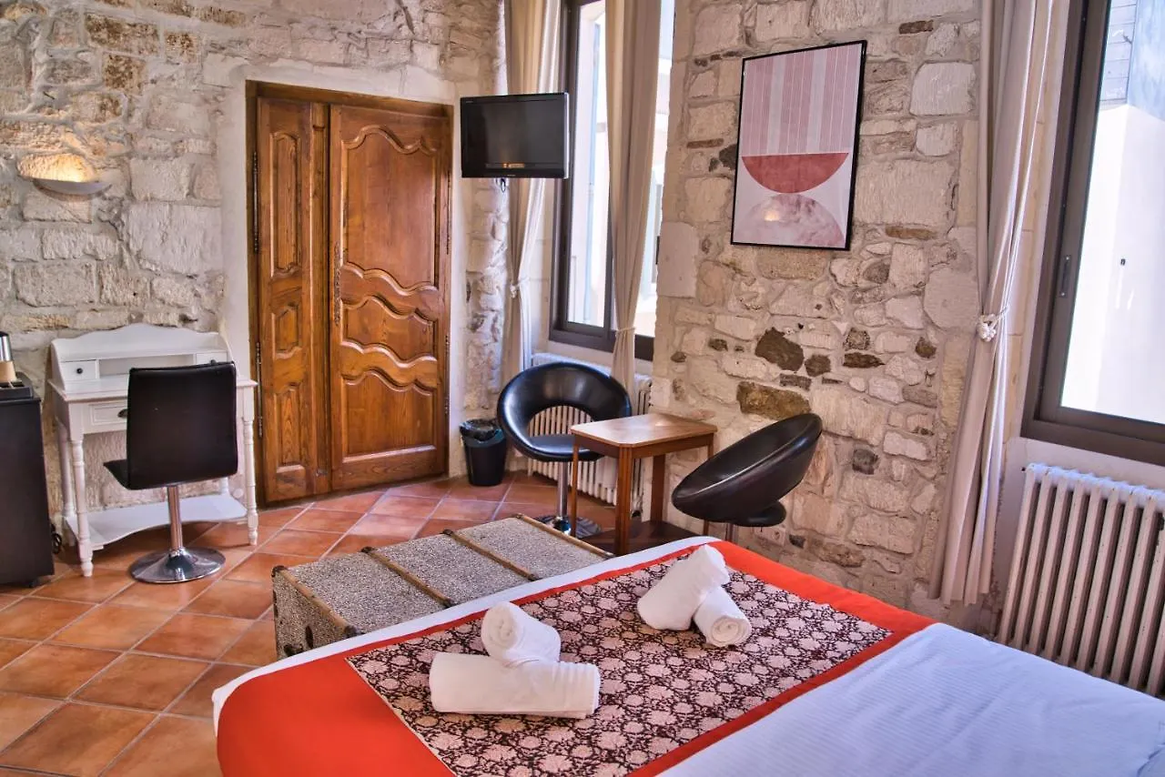 Hotel La Muette Arles 3*,