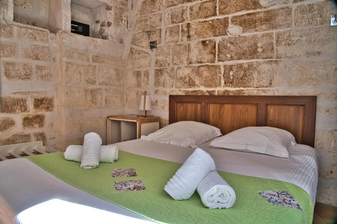 ***  Hotel La Muette Arles Francie